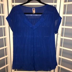 Blue translucent top